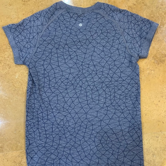 lululemon athletica Tops - Lululemon swiftly short sleeve shirt